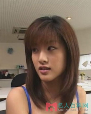 秋元里奈